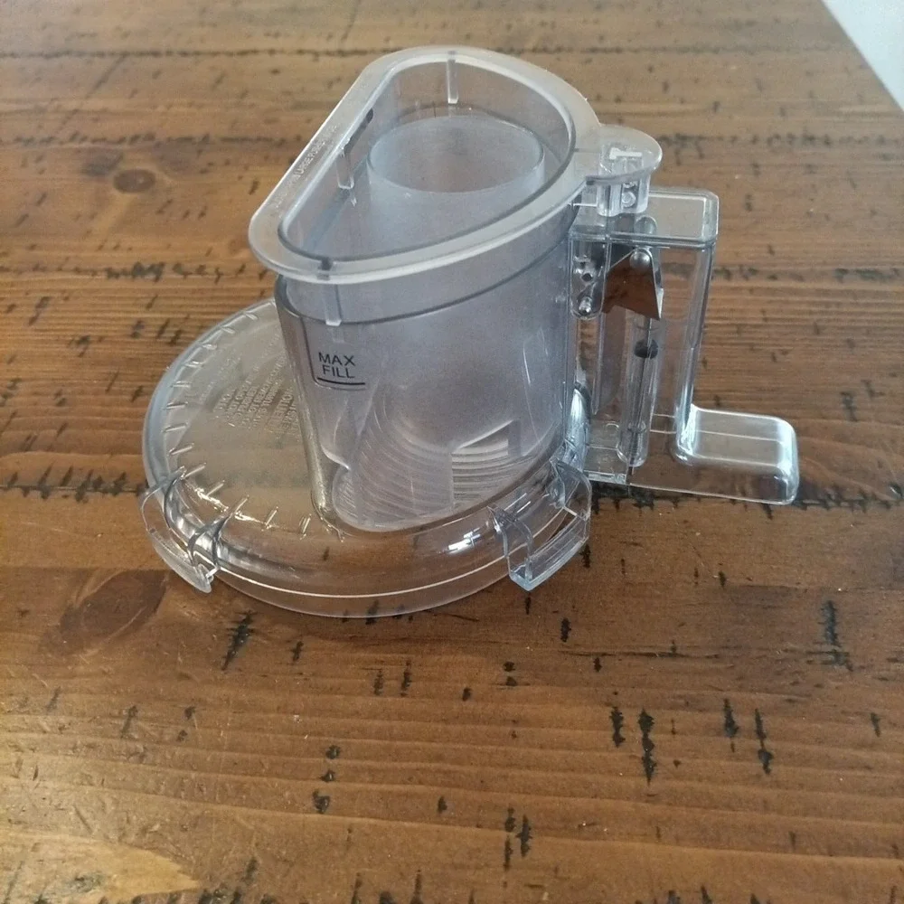 Cuisinart Premier Food Processor Lid w Chute Sleeve (No Pusher) DLC-2007N  B5